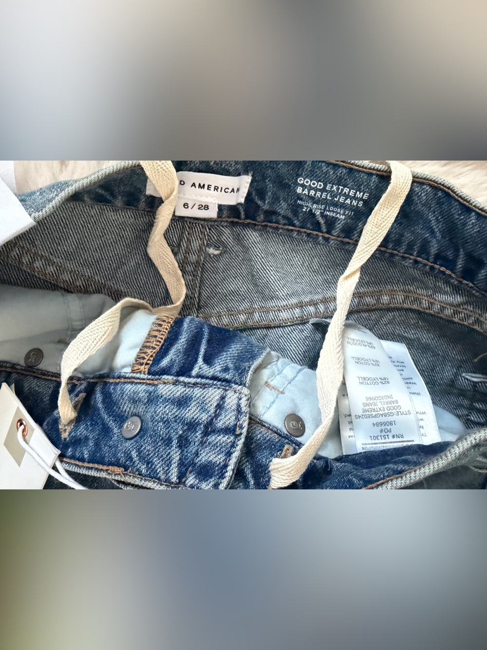 Good American Washed Blue Wide Leg Jeans - Picture 5 of 10